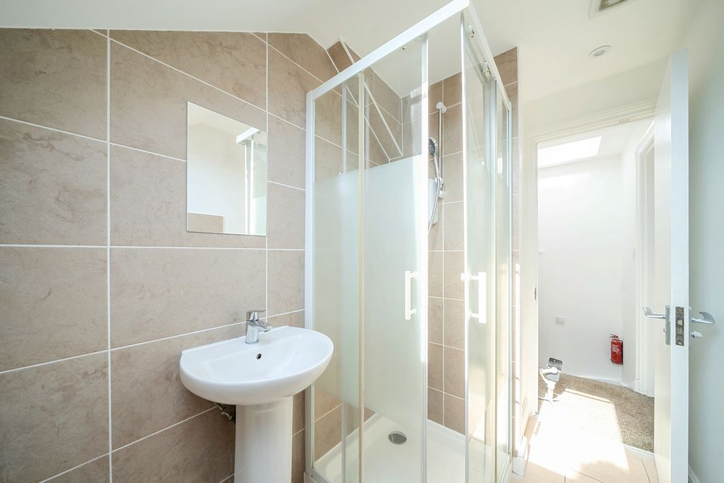 Property photo 2 of 24 1492966-3-6A51110...