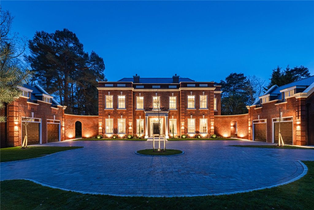 Property photo 1 of 35 Main Aspect