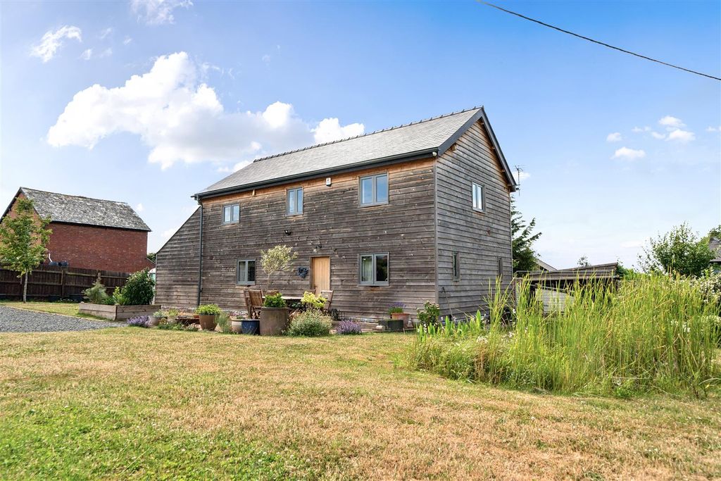 Property photo 1 of 18 1303803-3-685d810546769.Jpg