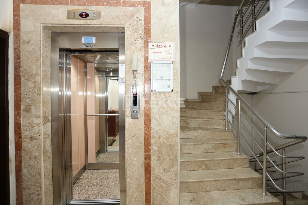 Property photo 3 of 25