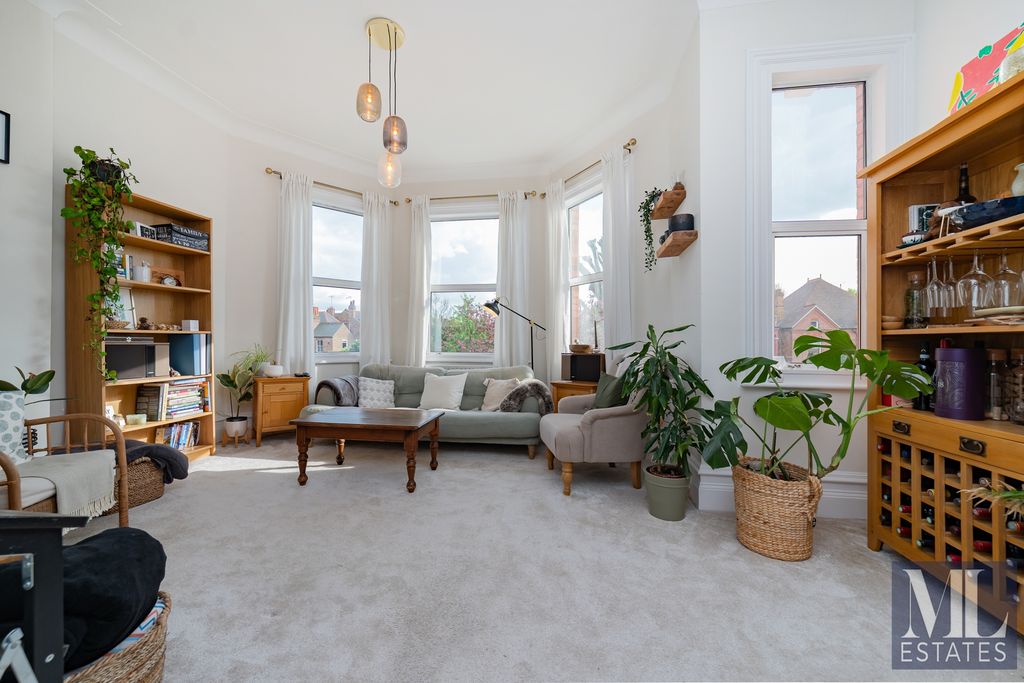 Property photo 3 of 11 Photo 6