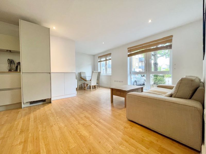 Property photo 1 of 7 Photo 6