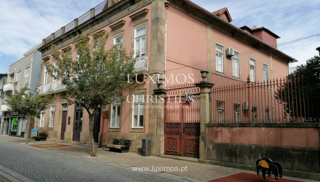 Property photo 1 of 5