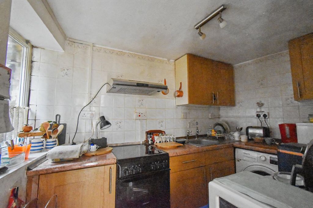 Property photo 3 of 8