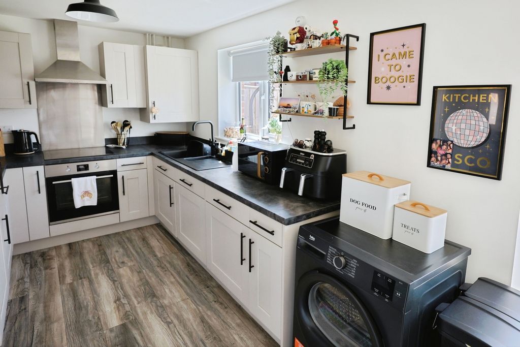 Property photo 3 of 15 Pbox-Img.Jpg