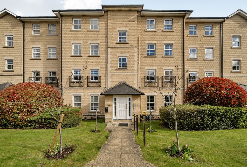 Property photo 1 of 8 1431757-5-69c40A0...