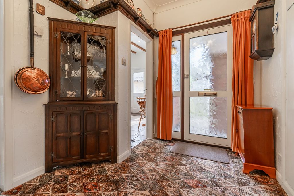 Property photo 3 of 22