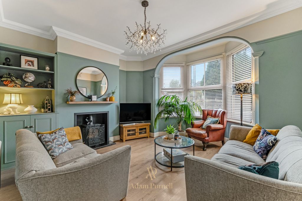 Property photo 2 of 38