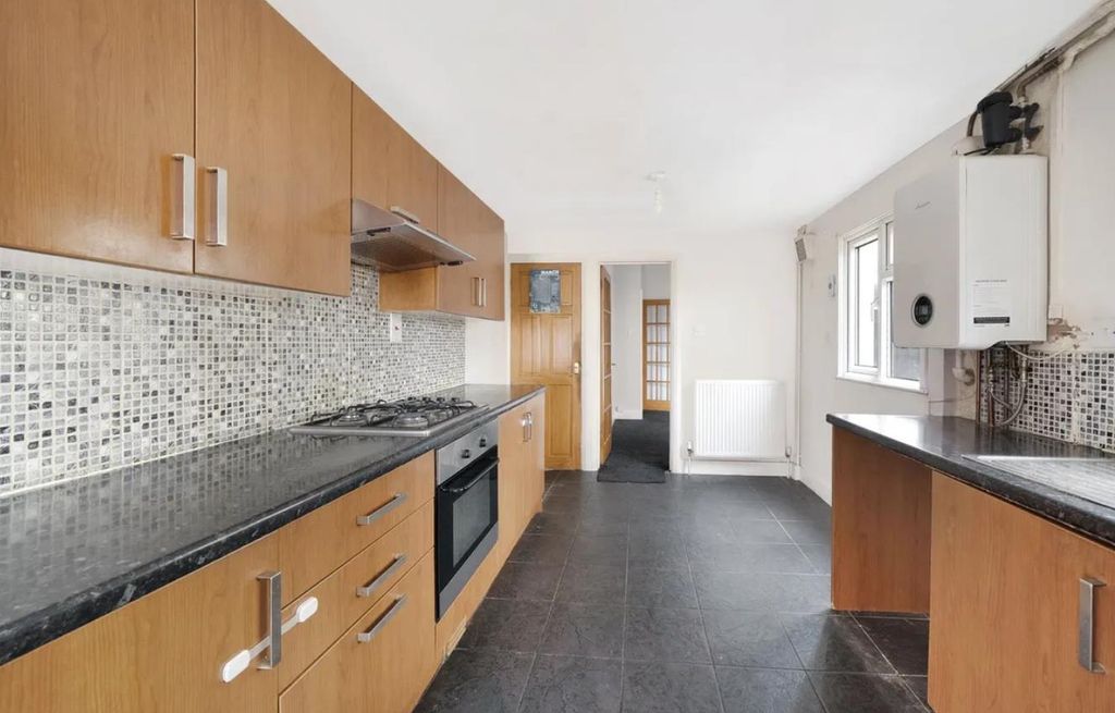 Property photo 1 of 10 Image.Png