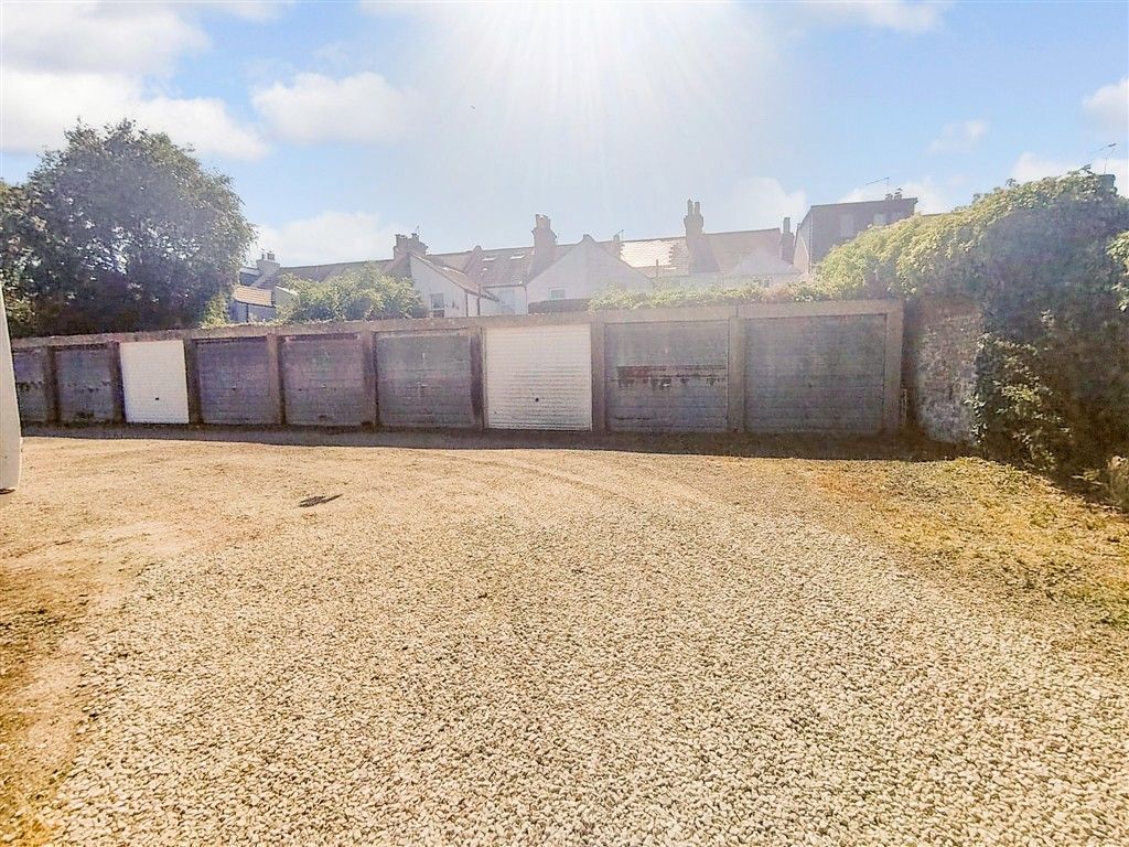 Property photo 1 of 4 External
