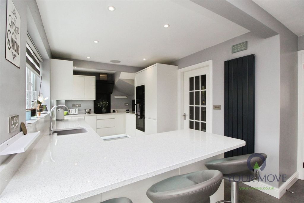 Property photo 3 of 37 Kitchen Diner