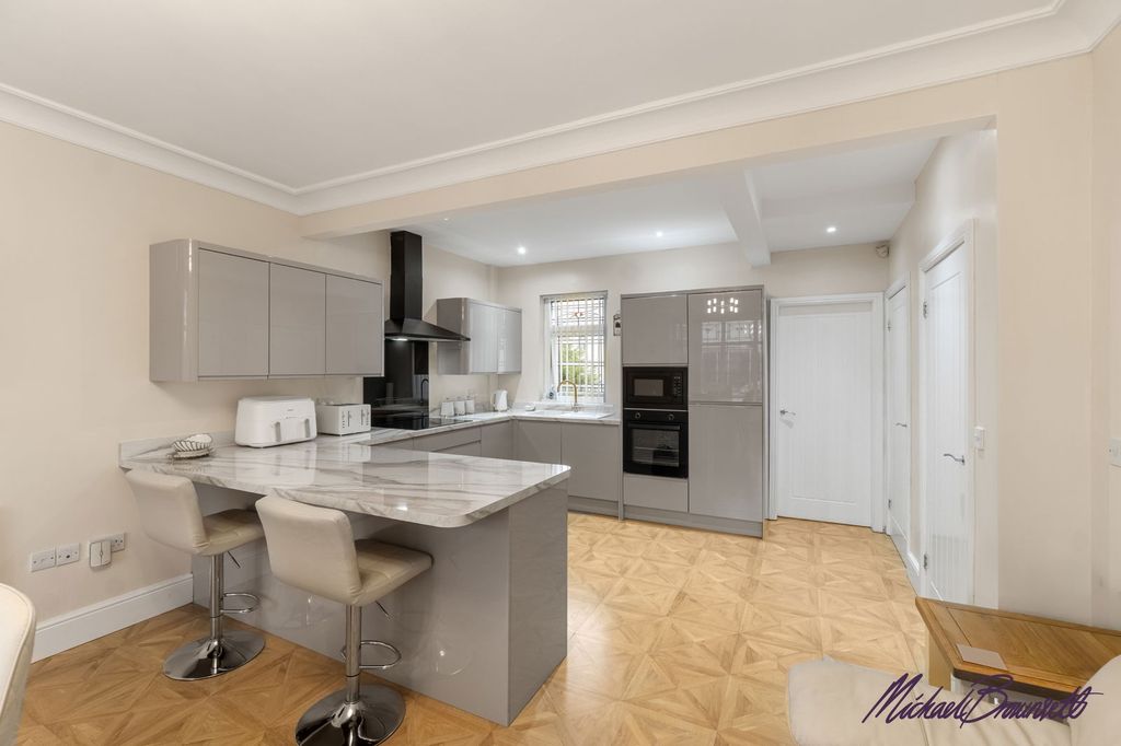 Property photo 2 of 57