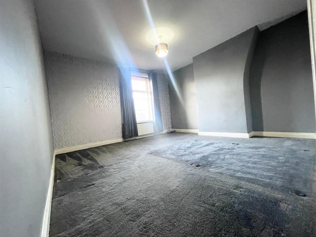 Property photo 1 of 12 Master Bedroom