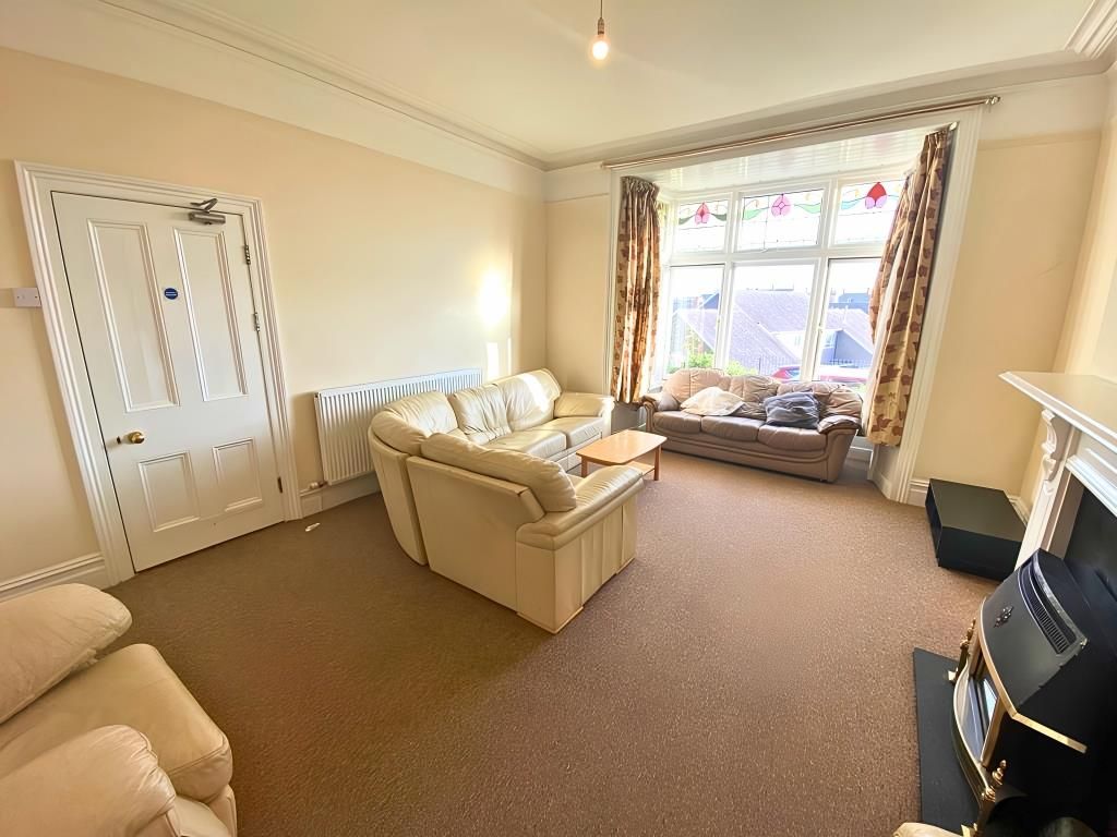 Property photo 3 of 7 Lounge.Jpg