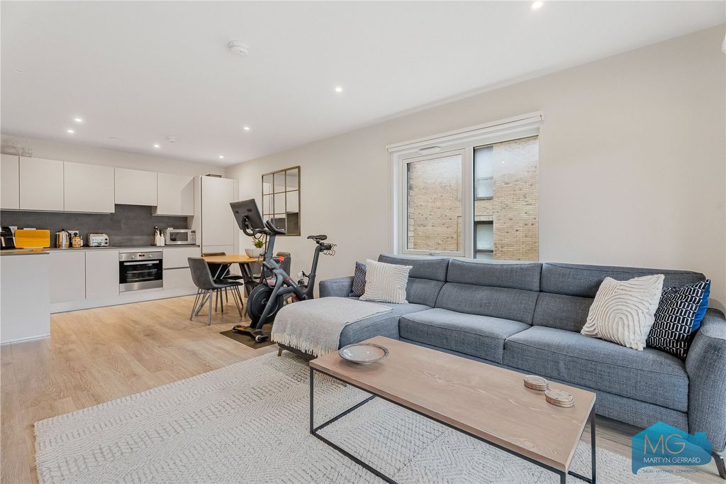 Property photo 2 of 18 Picture No. 04