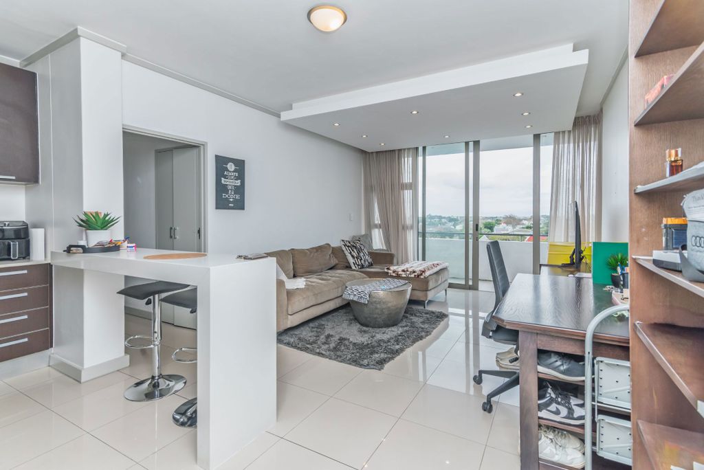 Property photo 1 of 15 Kw1703982
