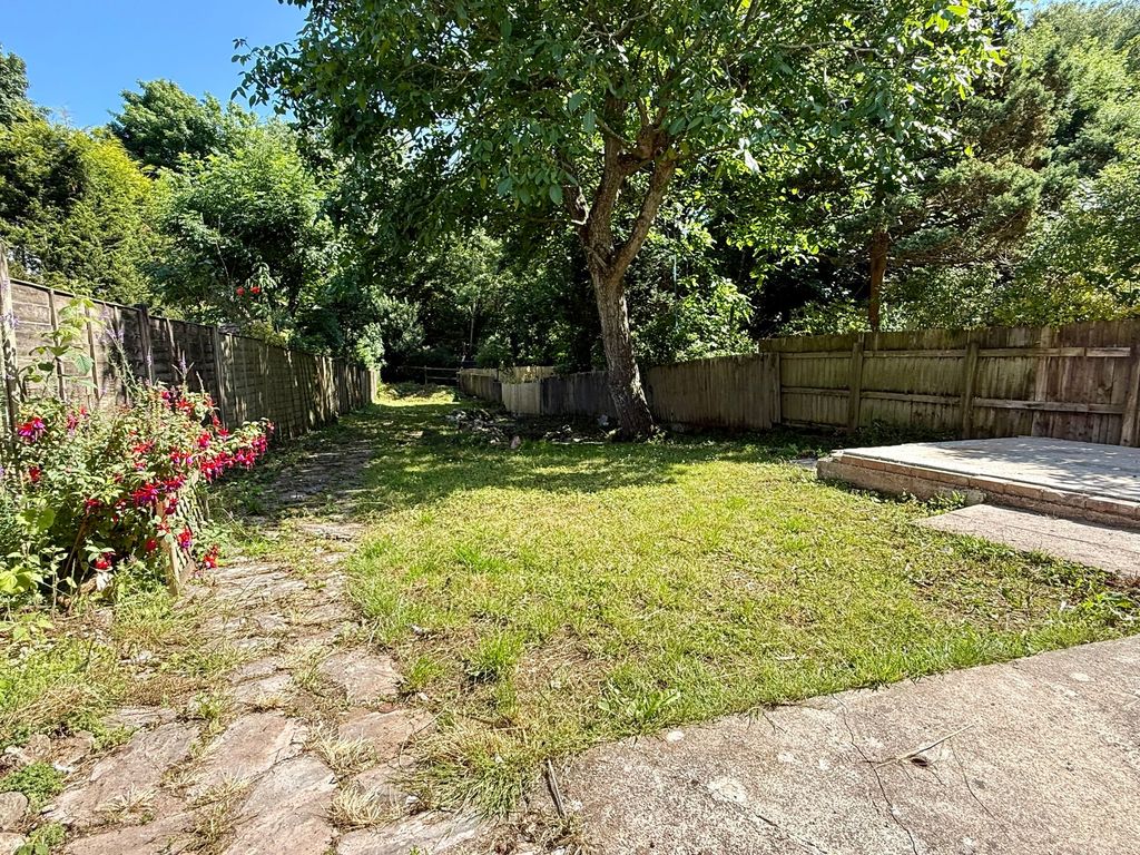 Property photo 2 of 30