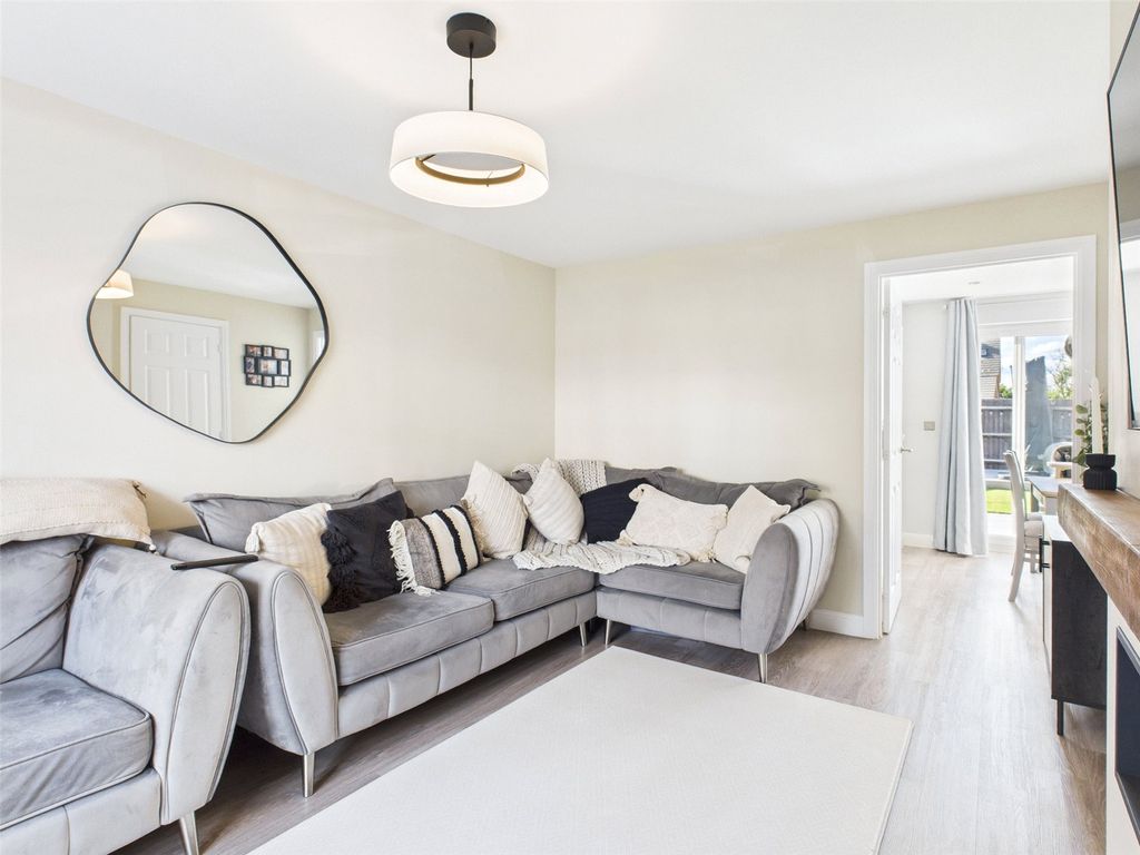 Property photo 2 of 21 Picture No. 01