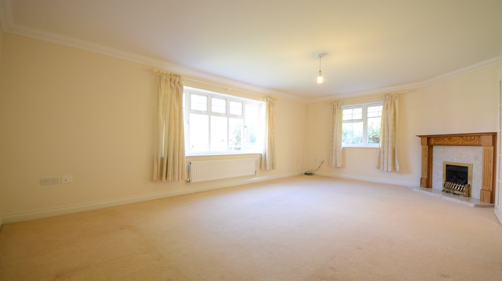 Property photo 3 of 13 3_Resize.Jpg