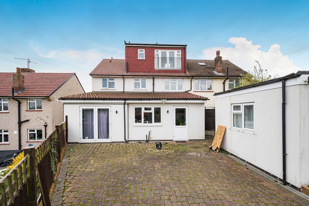 Property photo 2 of 11 Photo 8