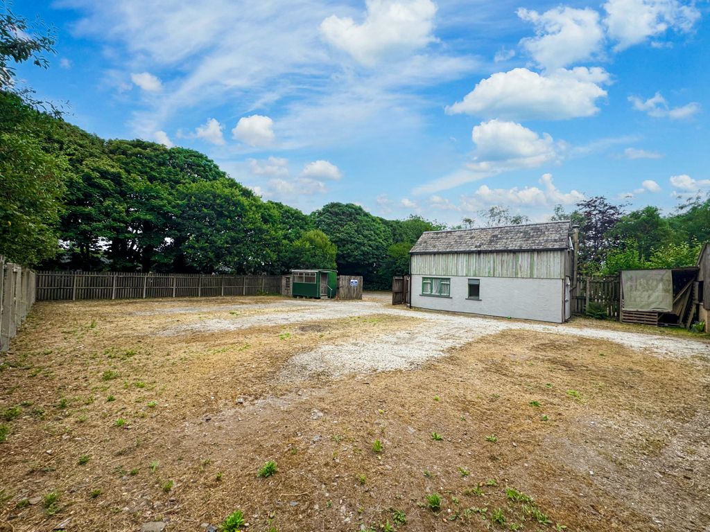 Property photo 2 of 11 Photo 1