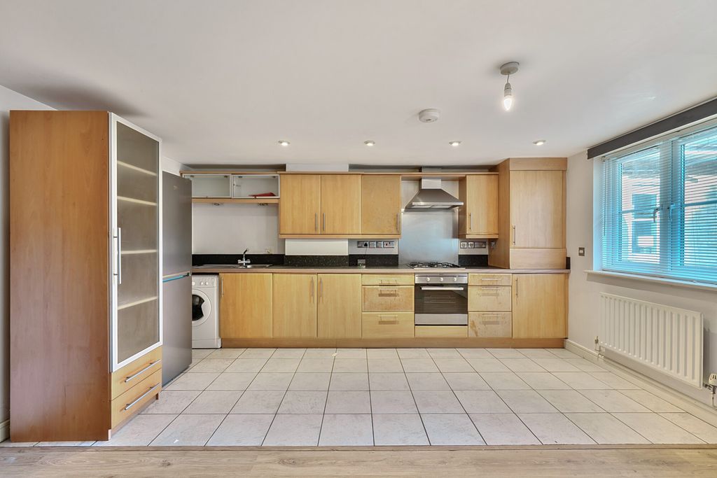 Property photo 2 of 13 1314205-8-68544E8...