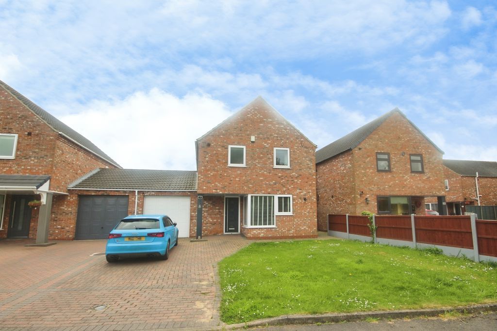 Property photo 1 of 16 Front