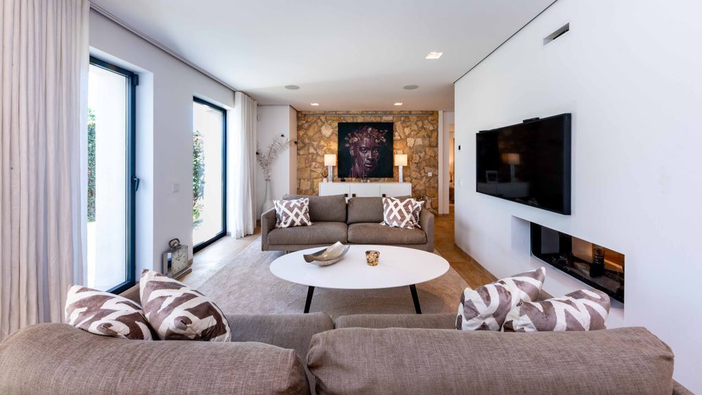 Property photo 3 of 16 P 83283 18.02.26_003.Jpg