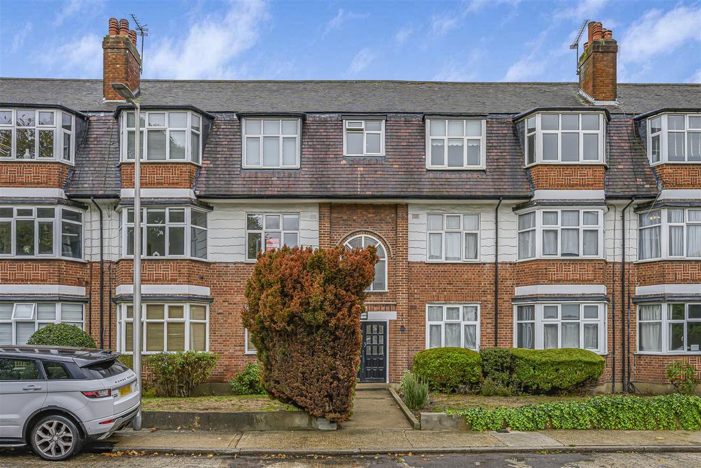 Property photo 1 of 14 53 Avondale Court-24.Jpg