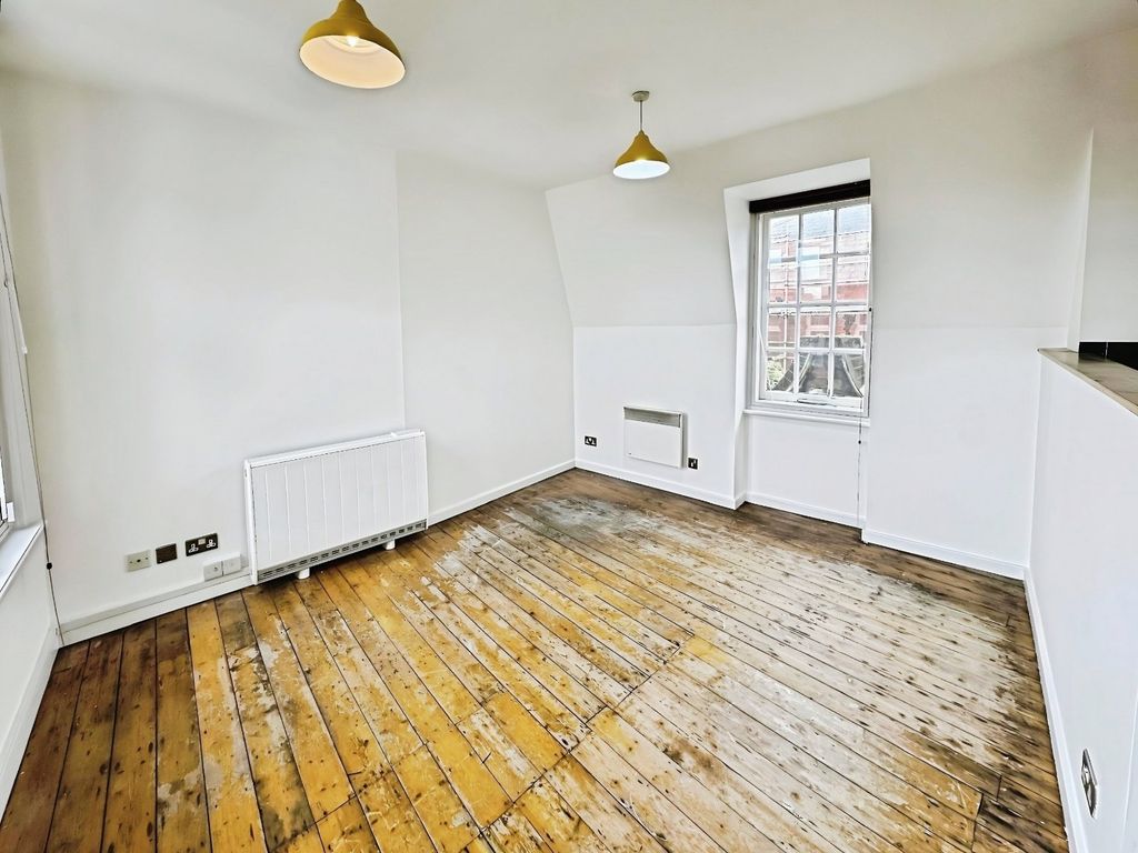 Property photo 3 of 10 Picture No. 19