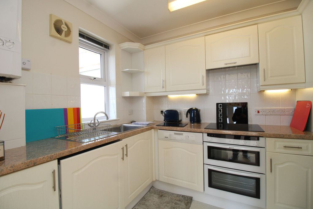 Property photo 3 of 21