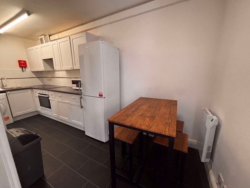 Property photo 3 of 6 Photo 1