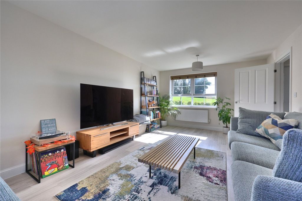 Property photo 3 of 25 Picture No. 48