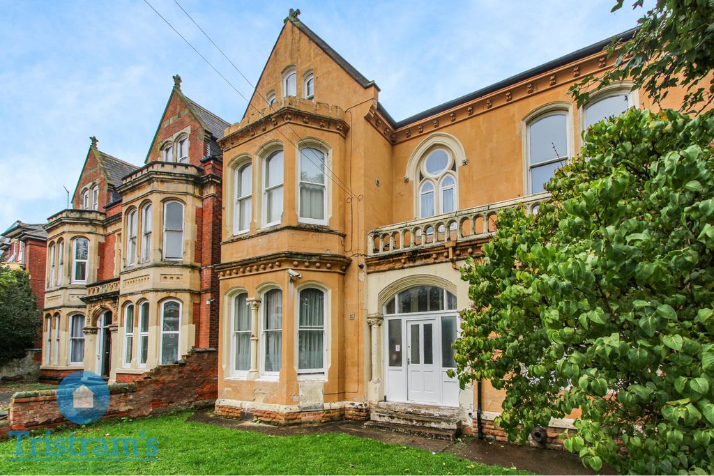 Property photo 1 of 8 Untitled Design (78)