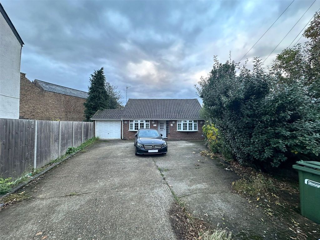 Property photo 1 of 11 Outside View