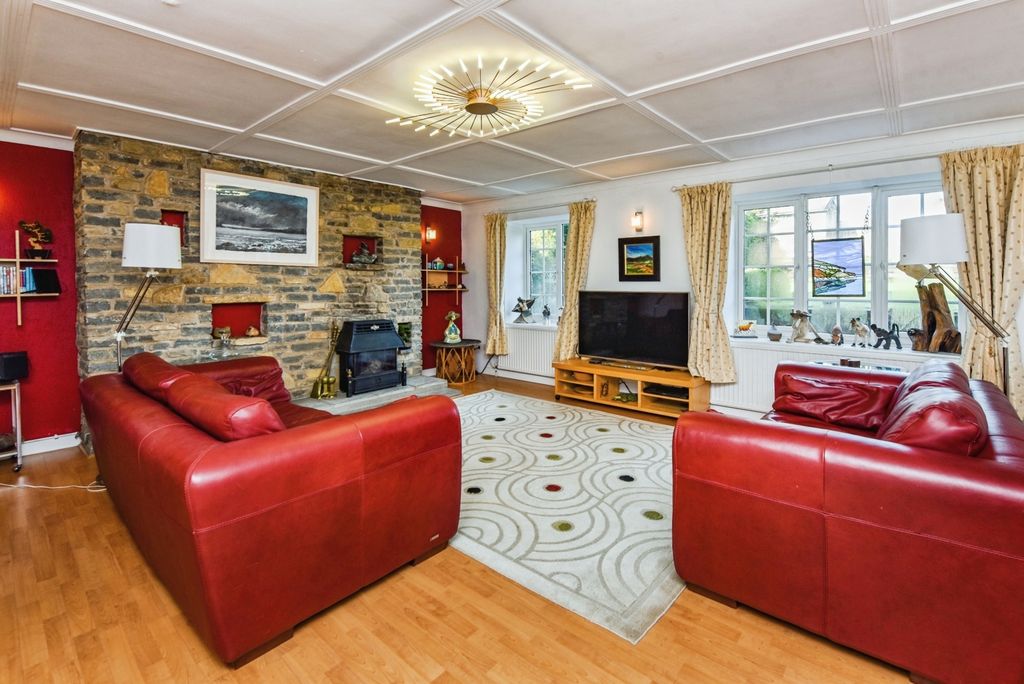 Property photo 3 of 26 Pbox-Img.Jpg