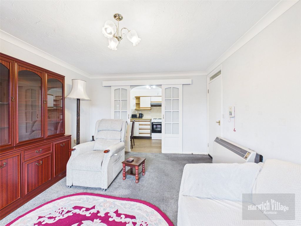 Property photo 3 of 14 Picture 3