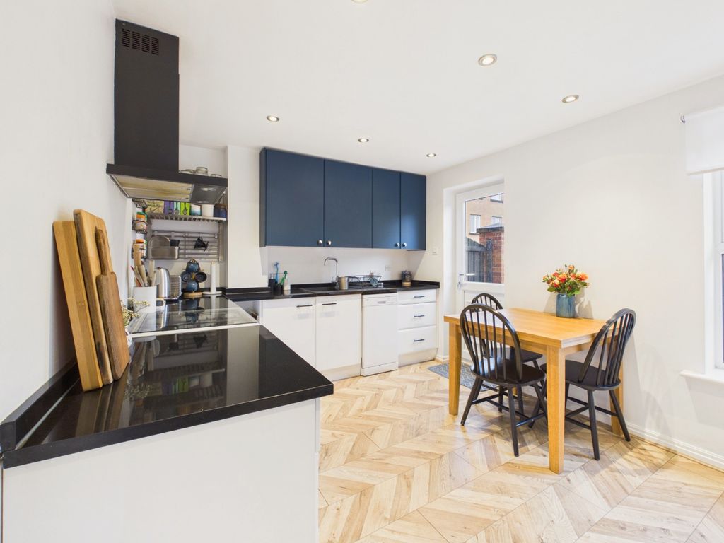 Property photo 2 of 17 5389113