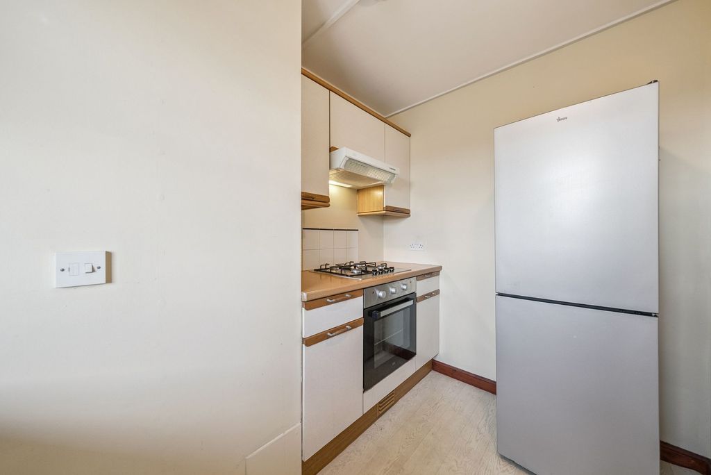 Additional image 5 of 2 bed flat for saleBirkhill Road, Stirling FK7