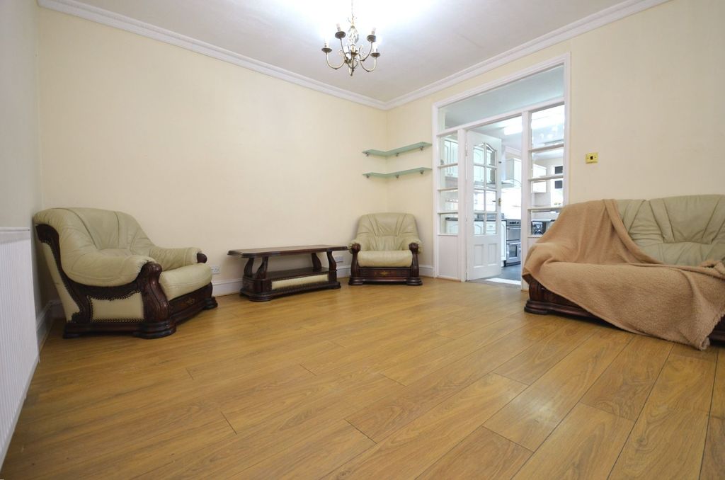 Property photo 2 of 16