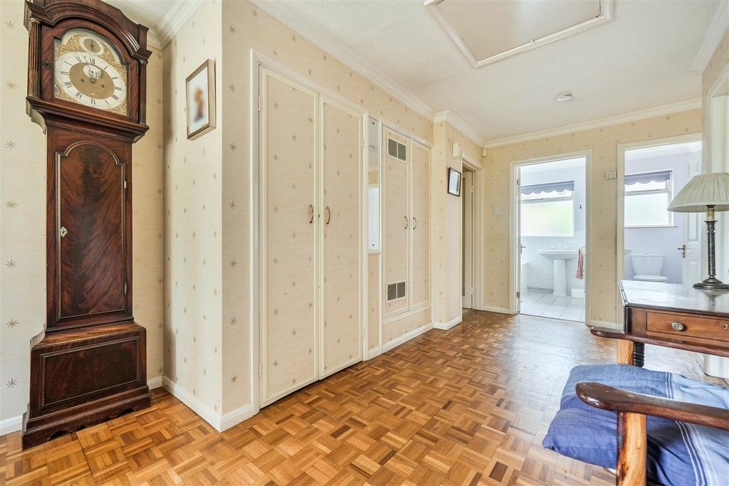 Additional image 12 of 4 bed bungalow for saleArdwell Close, Crowthorne, Berkshire RG45