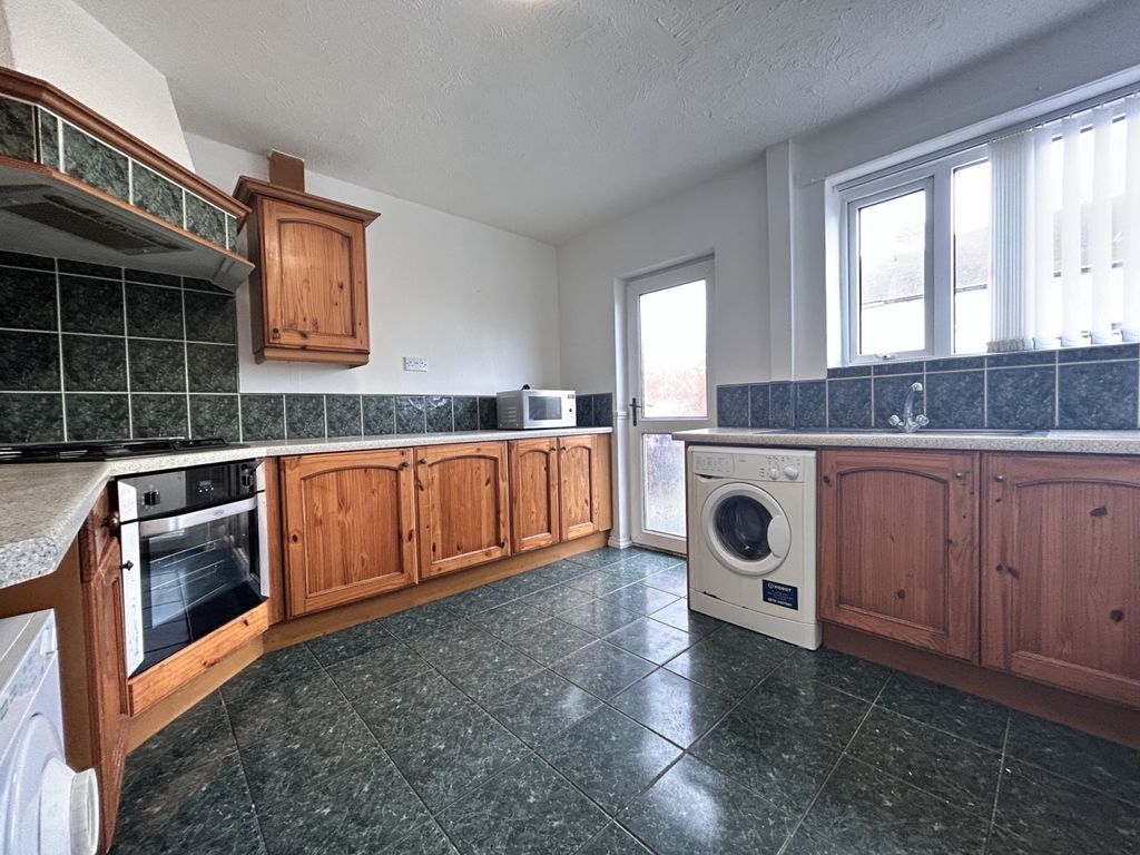 Property photo 3 of 14 Img_5108
