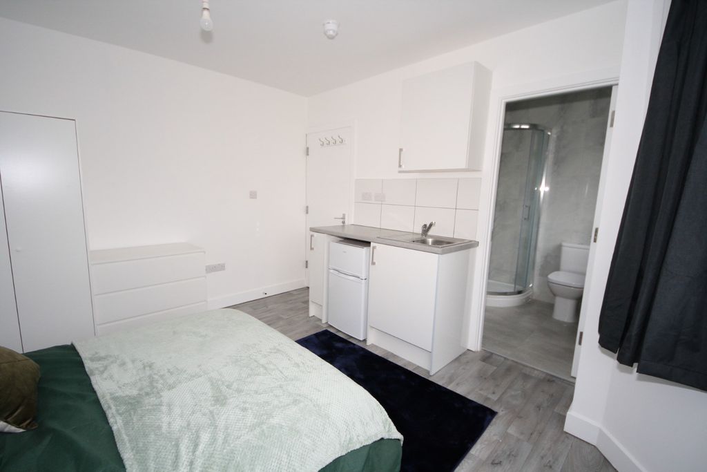 Property photo 2 of 6 4554301