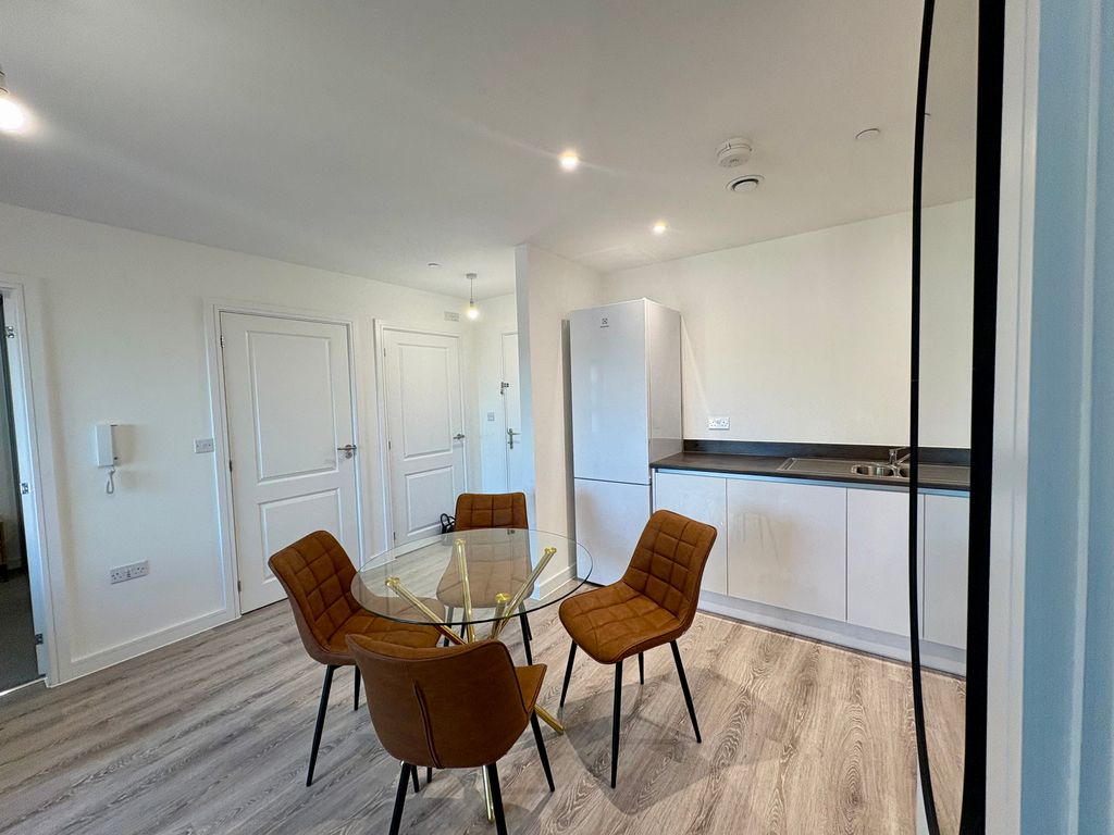 Property photo 3 of 10 Image