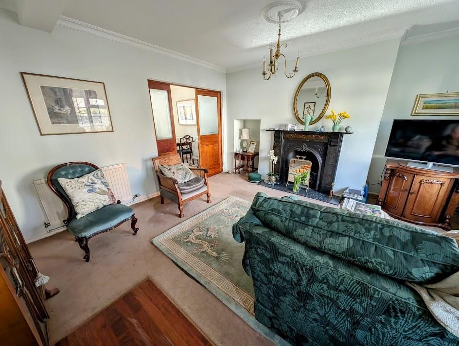 Property photo 2 of 16 Lounge.Jpg
