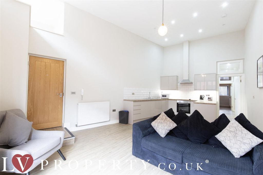 Property photo 1 of 13 N22.Jpg