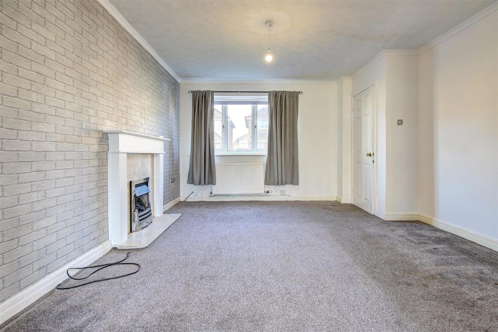 Property photo 3 of 11 Img_9961_2_3.Jpg
