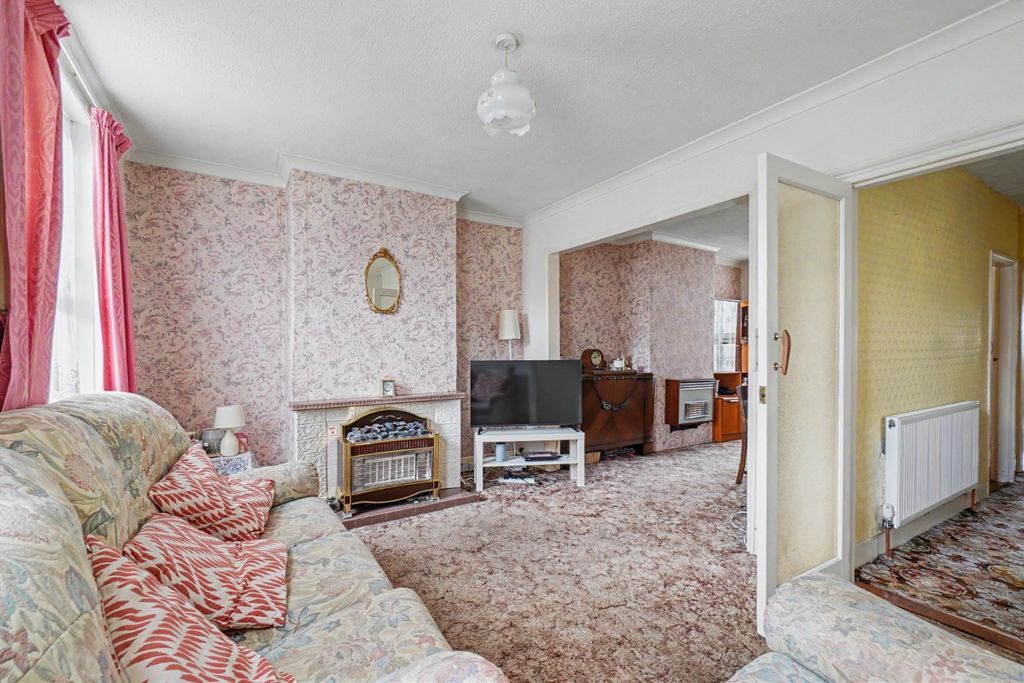 Property photo 3 of 21 50424210