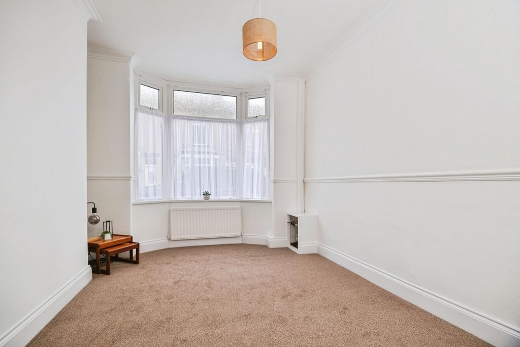 Property photo 2 of 20 Pbox-Img.Jpg