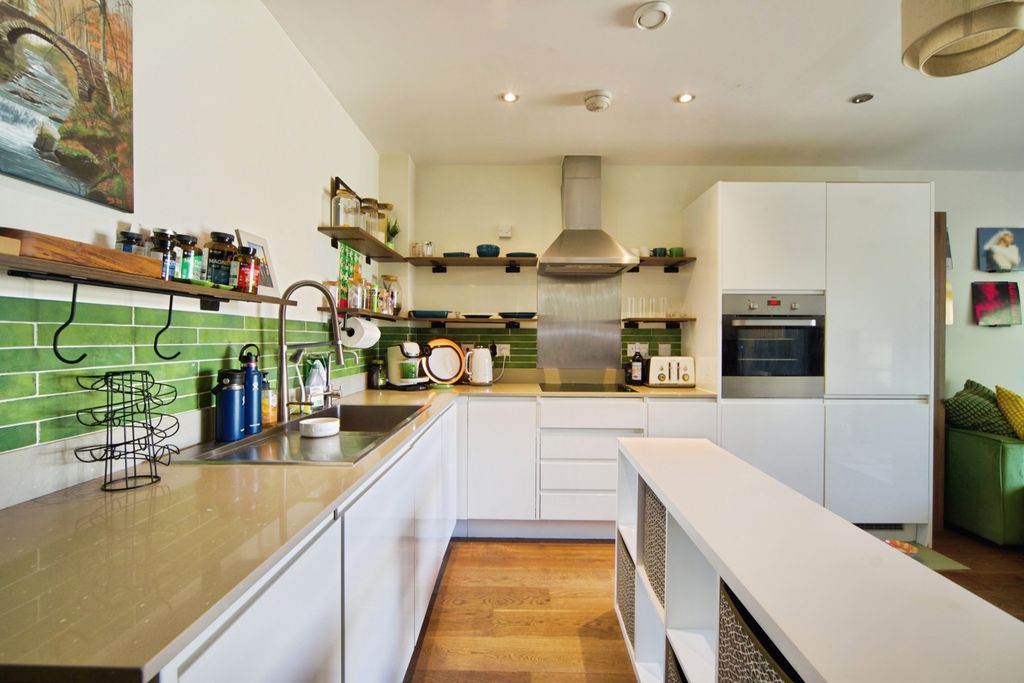 Property photo 3 of 14 Pbox-Img.Jpg